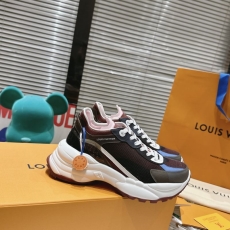 Louis Vuitton Low Shoes